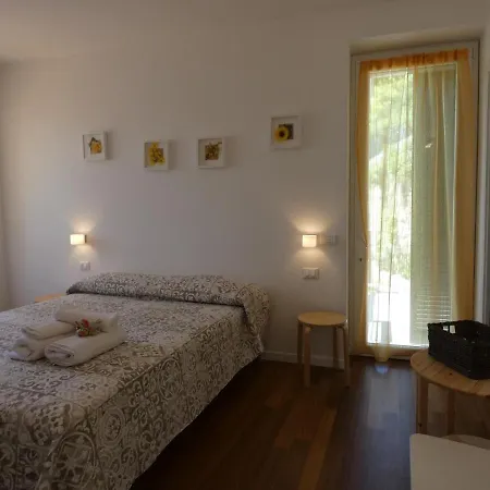 Sant'anna Hostal La Spezia